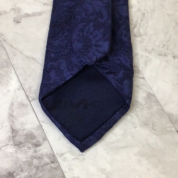 Michael Kors silk skinny navy blue Necktie in Baroque style, Repp Silk - Picture 3 of 6